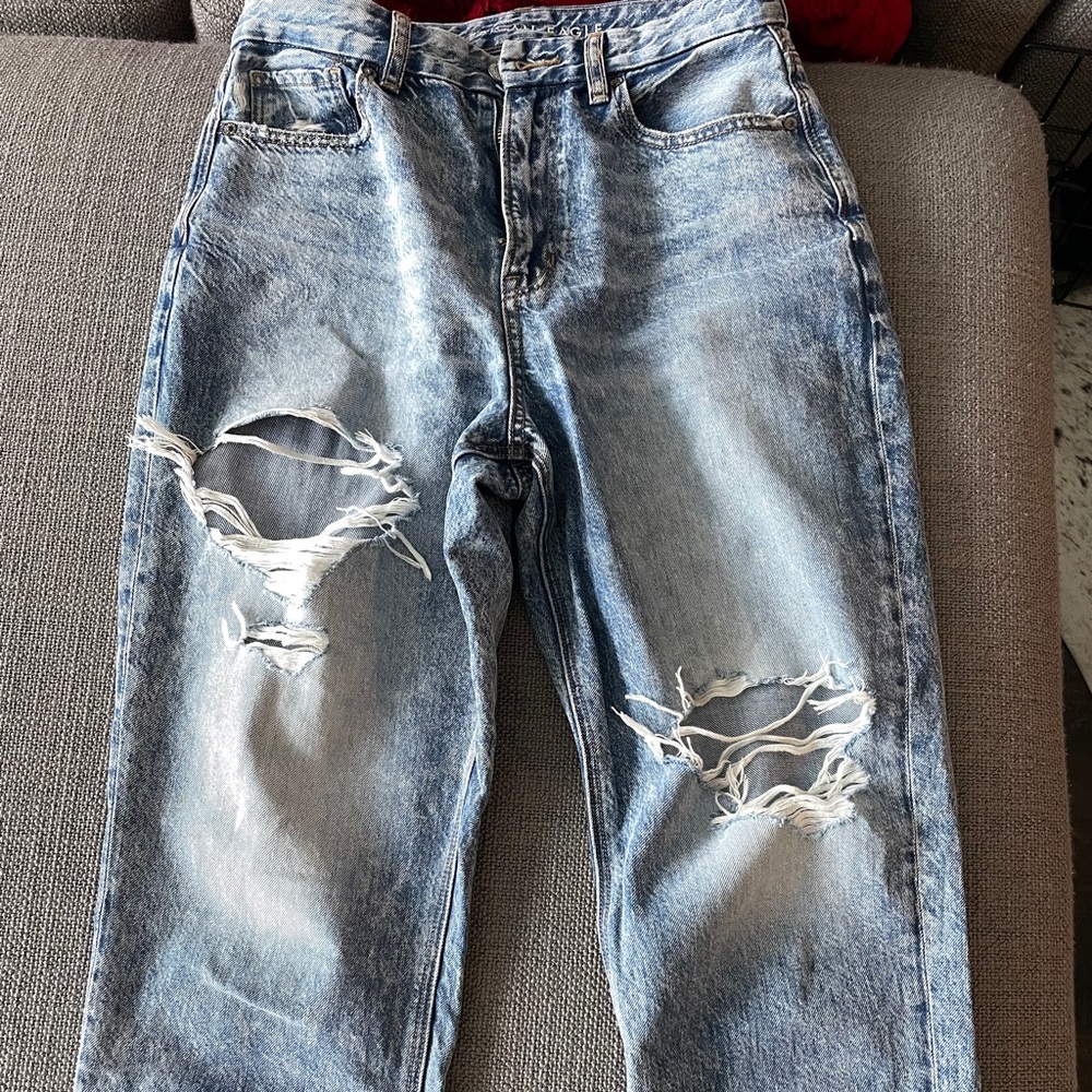 HIGH RISE ACID WASH RIPPED MOM JEANS CURVY SIZE 6